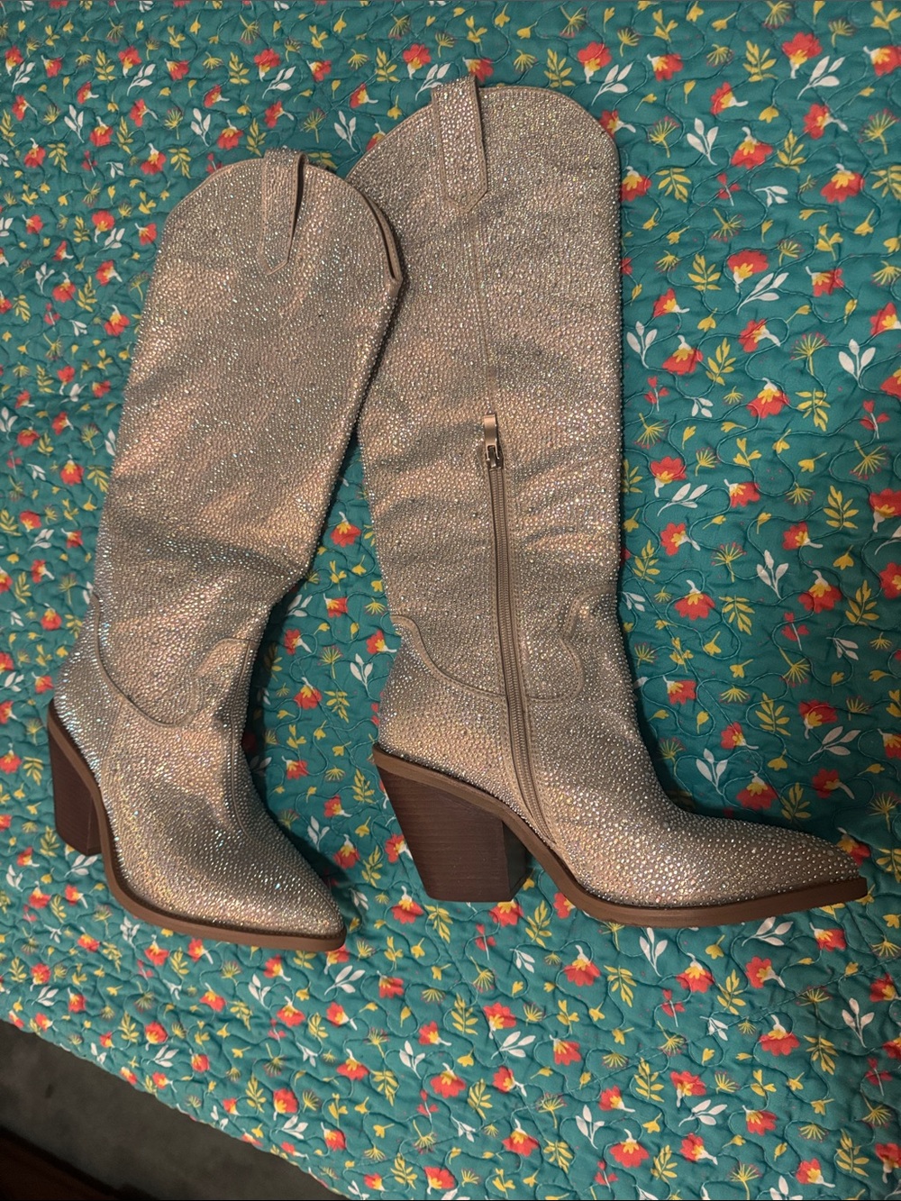 Women's Glitter Metallic Knee-High Western Boots - Champagne